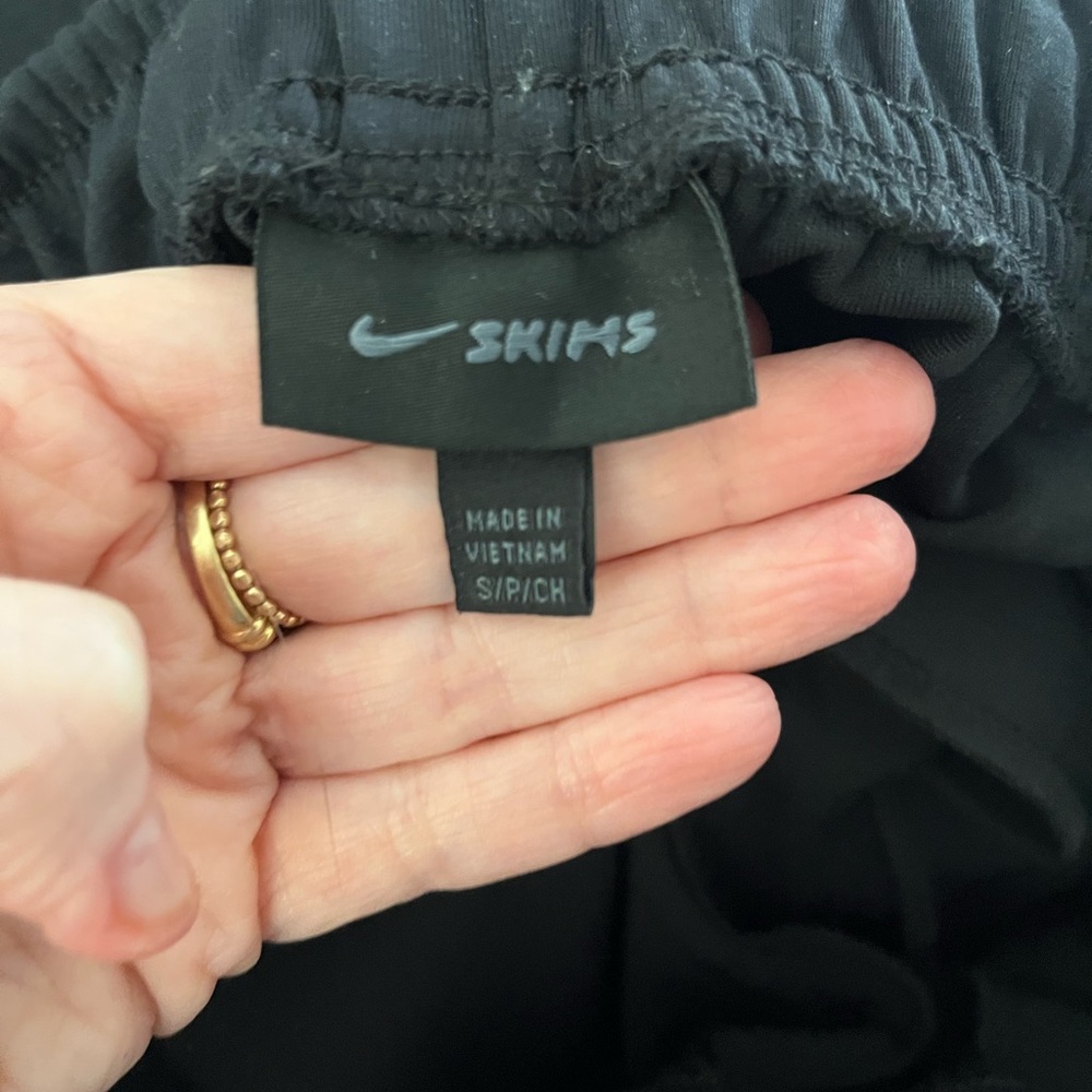 NWOT SKIMS x NIKE Matte Tricot Track Pant Small - Picture 5 of 11